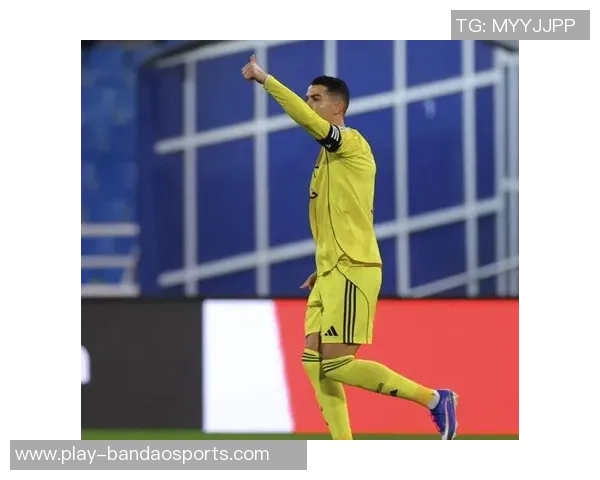 阿斯媒体揭露C罗对新月偏袒愤怒胜利高层同样不满待遇不公 阿斯媒体揭露C罗对新月偏袒愤怒胜利高层同样不满待遇不公