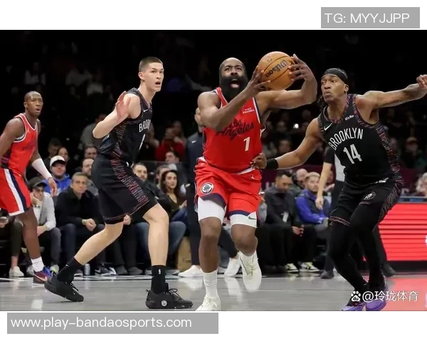 快船逆袭篮网成近十年首队投篮次数少却以16分优势获胜